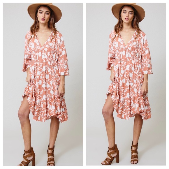 29. Fabulous asymmetrical hem floral dress - Picture 2 of 4